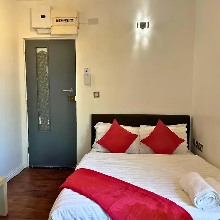 20% Off Cosy Getaway For Couples With Free Parking Apartment Liverpool Exterior photo