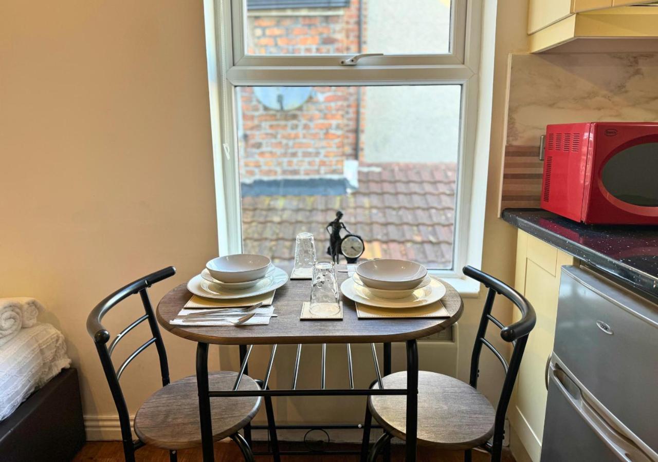 Apartment 20% Off Cosy Getaway For Couples With Free Parking